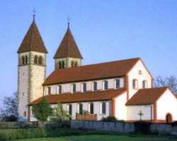 Besides the popular Abbey of Reichenau, there are also two other churches consecrated to Saint George and to Saints Peter and Paul.